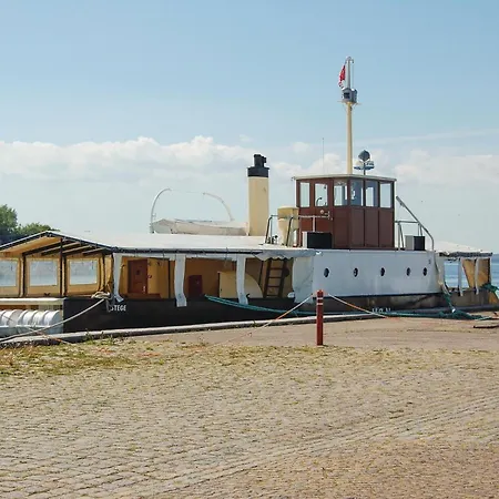 4 Bedroom Beach Front Home In Stege * Stege