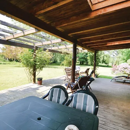 4 Bedroom Beach Front Home In Stege *