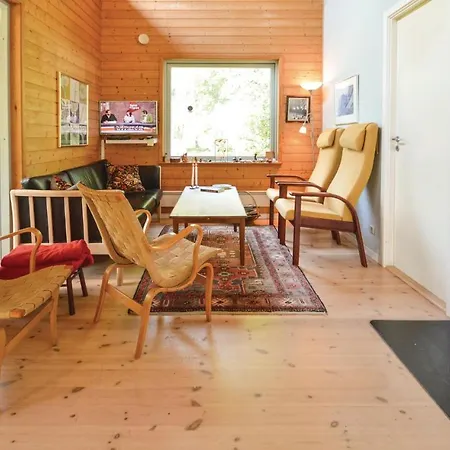 4 Bedroom Beach Front Home In Stege Dom wakacyjny Stege